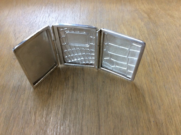 A silver triple frame - image 4