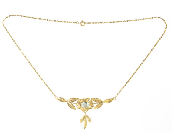 An Aquamarine Gold Necklace - image 1