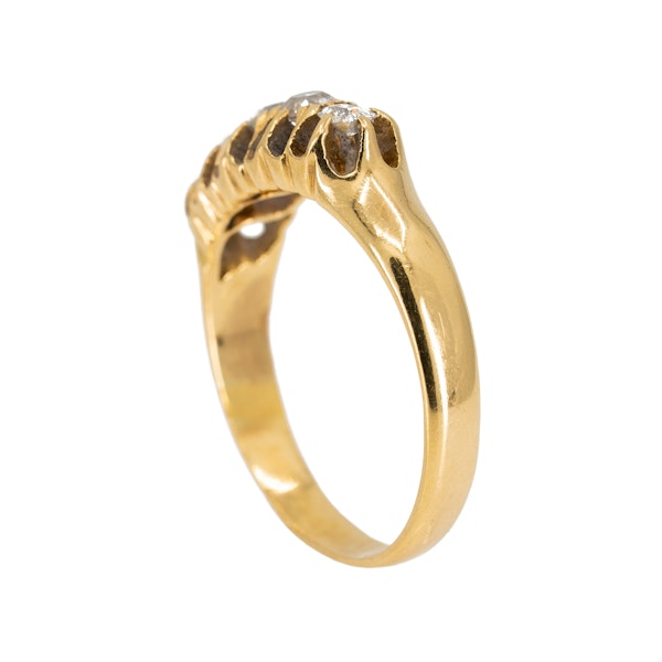 Victorian 5 stone diamond ring - image 3