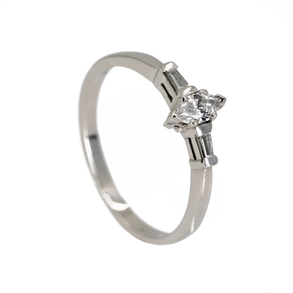 Diamond marquise 3 stone ring - image 2