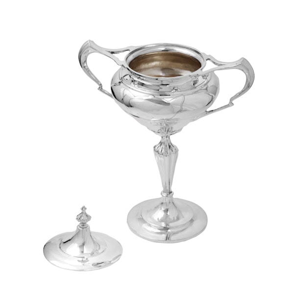 A stunning art nouveau large silver trophy cup - image 4
