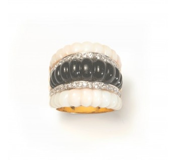 Vintage Coral, Black Onyx, Diamond And Gold Ring, Circa 1980 - image 2