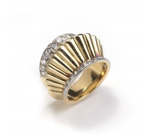 French Fluted Gold And Diamond Ring, Circa 1940 - image 2