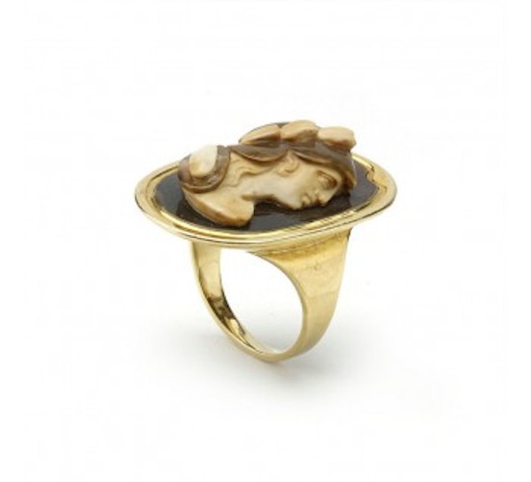 Antique Carved Hardstone Cameo Ring - image 2