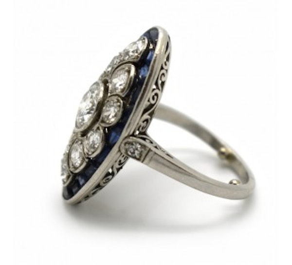 Art Deco Sapphire Diamond and Platinum Ring, Circa 1930 - image 2