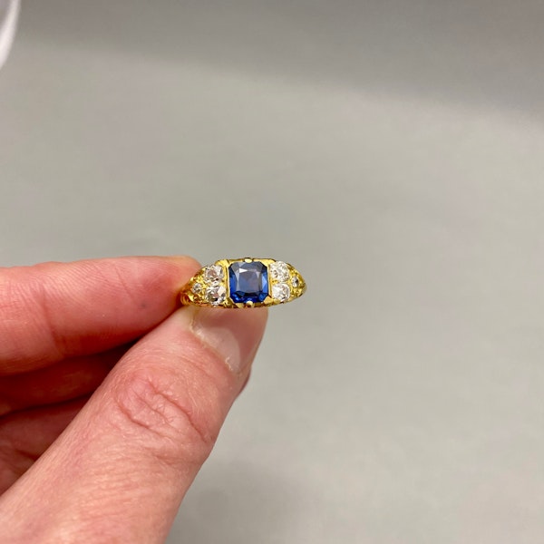 Sapphire Diamond Ring in 18ct Gold date circa 1905, SHAPIRO & Co since1979 - image 2