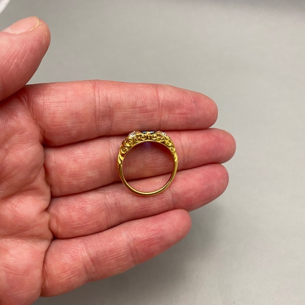Sapphire Diamond Ring in 18ct Gold date circa 1905, SHAPIRO & Co since1979 - image 3