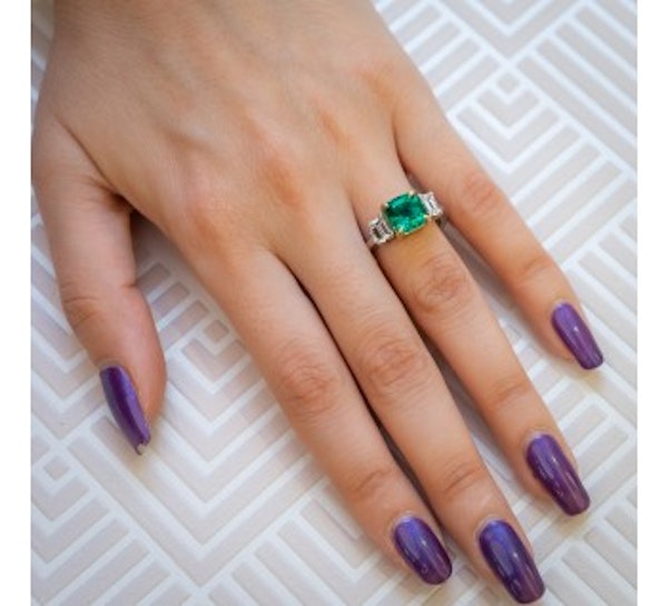 Colombian Emerald, Diamond, Platinum And Gold Ring - image 4
