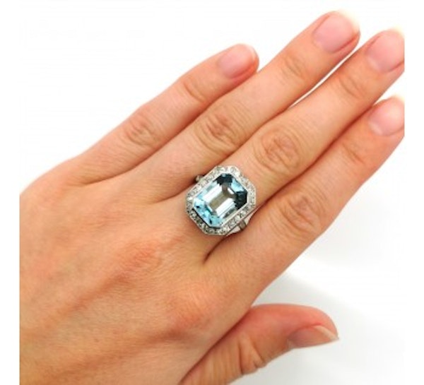 Art Deco Aquamarine, Diamond and Platinum Ring - image 3
