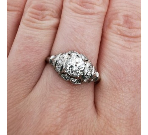 Vintage Diamond And Platinum Ring, 0.86ct, Circa 1940 - image 3