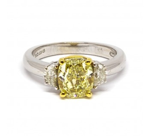 Fancy Yellow Diamond Ring, 2.01ct - image 3