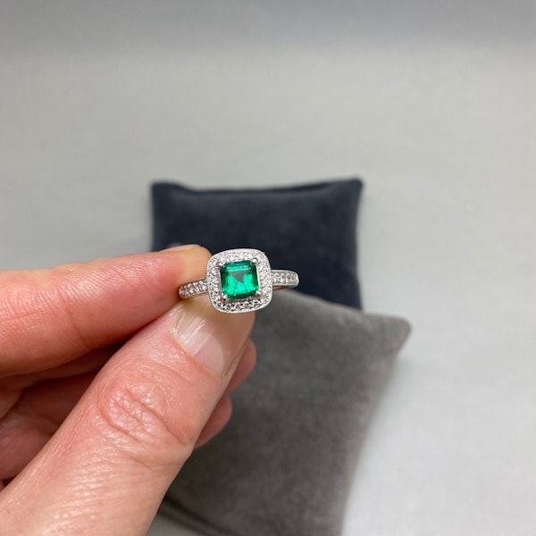 Emerald Diamond Ring in Platinum, date circa 1970, SHAPIRO & Co since1979 - image 3