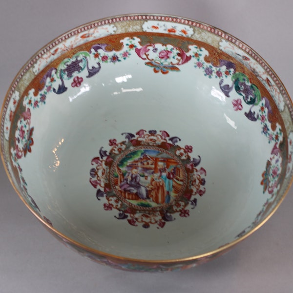 Massive Chinese Mandarin punch bowl, Qianlong (1736-95) - image 5