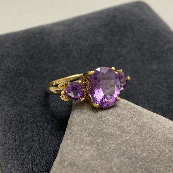 Amethyst Ring in 9ct Gold date circa 1950, Lilly's Attic since 2001 - image 1