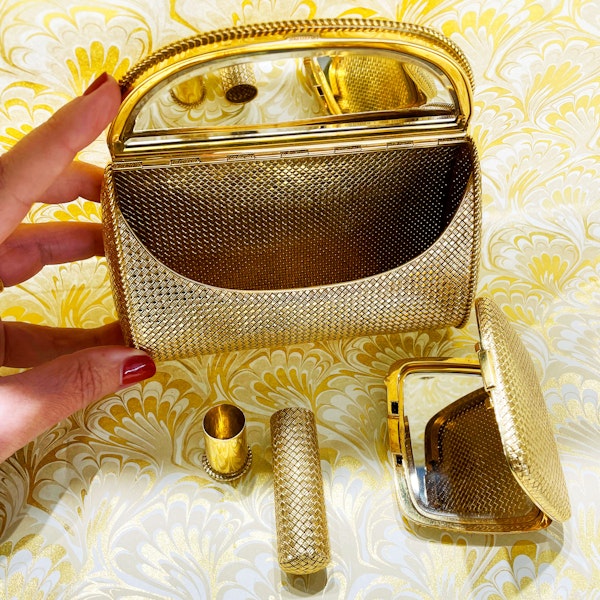 Vintage 18ct Gold Evening Suite of Bag, Compact Mirror and Lipstick Holder - image 4