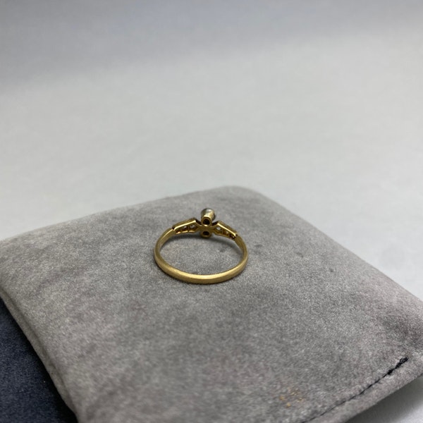 Diamond Ring in 18ct Gold date circa 1950, Lilly's Attic since 2001 - image 8