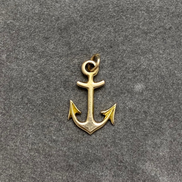 Charm in 9ct Gold Anchor date circa1950, Lilly's Attic since 2001 - image 1
