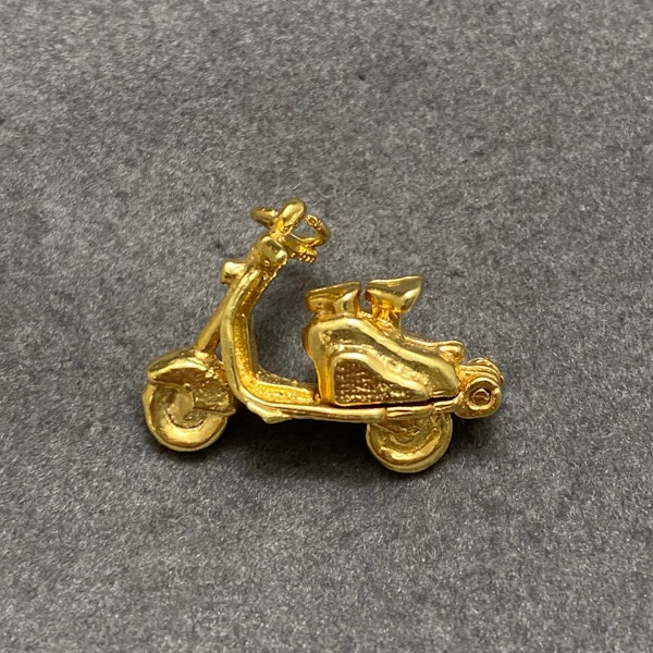 18ct Gold Vermeil Vespa Charm date circa 1950, Lilly's Attic since 2001 - image 3