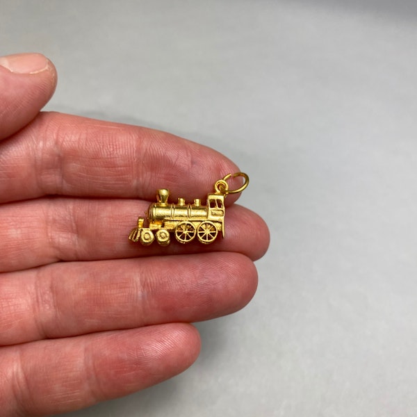 18ct Gold Vermeil Charm Locomotive date circa 1950, Lilly's Attic since 2001 - image 3