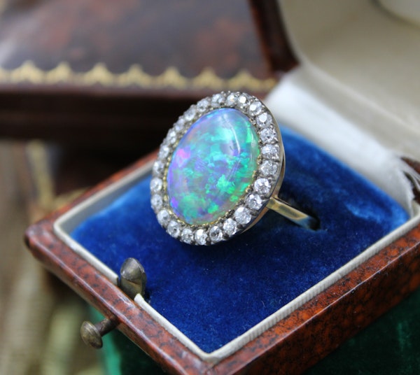 An Opal & DIamond Cluster Ring set in 14ct Yellow Gold & Silver, Continental, Circa 1905 - image 2