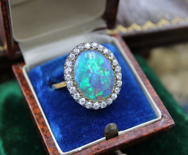 An Opal & DIamond Cluster Ring set in 14ct Yellow Gold & Silver, Continental, Circa 1905 - image 3