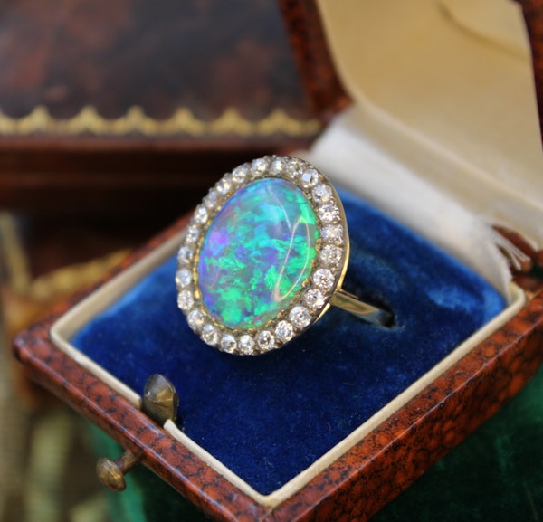 An Opal & DIamond Cluster Ring set in 14ct Yellow Gold & Silver, Continental, Circa 1905 - image 5