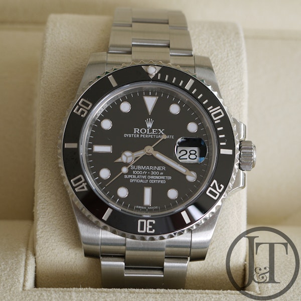 Rolex Submariner Date 116610LN pre owned 2014 - image 2