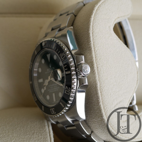 Rolex Submariner Date 116610LN pre owned 2014 - image 6