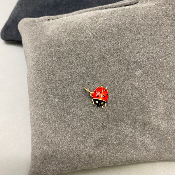 Charm Ladybird Enamel Diamonds in 9ct Gold by Lilly Shapiro, Lilly's Attic since 2001 - image 8