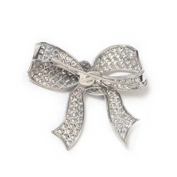 Diamond And 18ct White Gold Bow Brooch, 15.00ct, 1994 - image 3