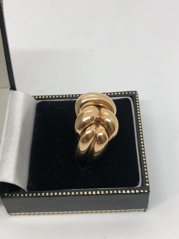 Robert Coin Wearable 18ct yellow gold knot ring at Deco&Vintage Ltd - image 3