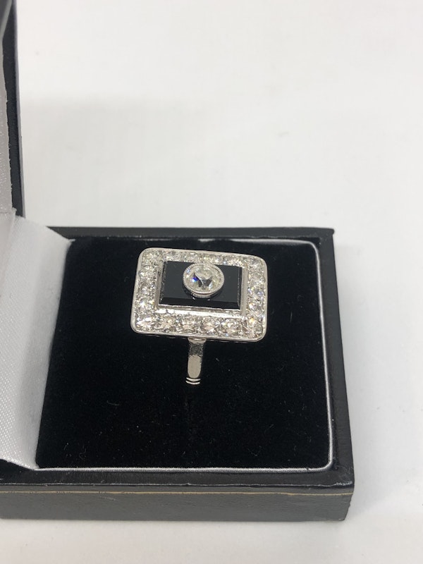 Art Deco onyx diamond platinum ring - image 2