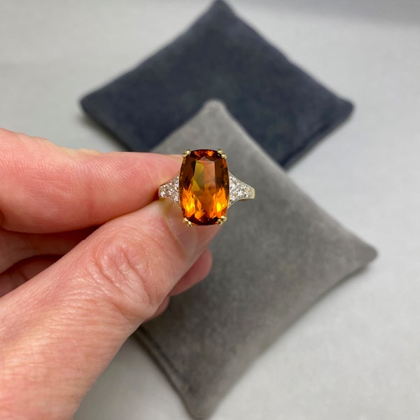 Citrine Diamond Ring in 18ct Gold dated London 1973, SHAPIRO & Co since1979 - image 5