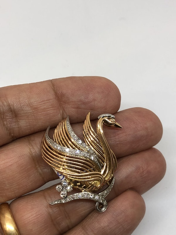 Vintage French Swan diamond brooch - image 2