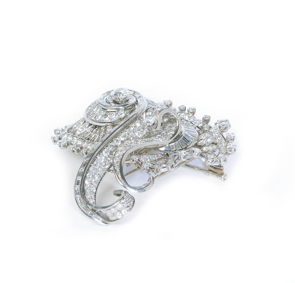 French Art Deco Diamond and Platinum Double Clip Brooch, Circa 1930 - image 3