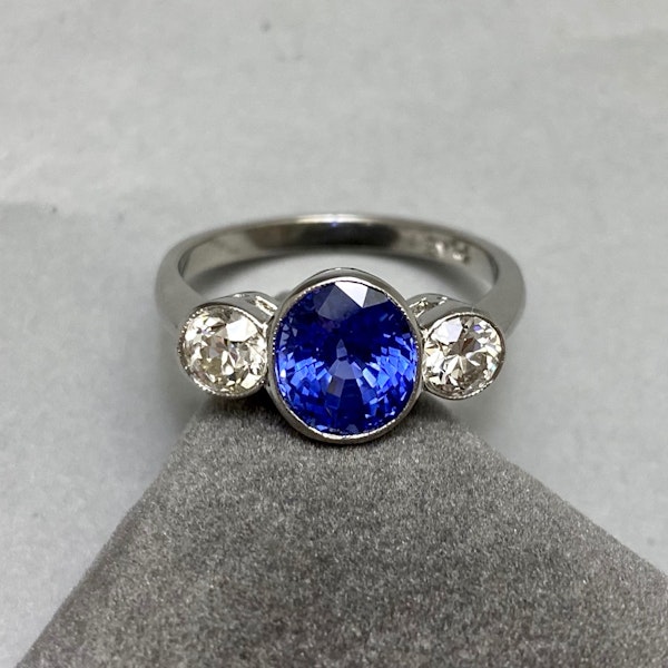 Sapphire Diamond Three Stone Ring in Platinum date circa 1960, SHAPIRO & Co since 1979 - image 1