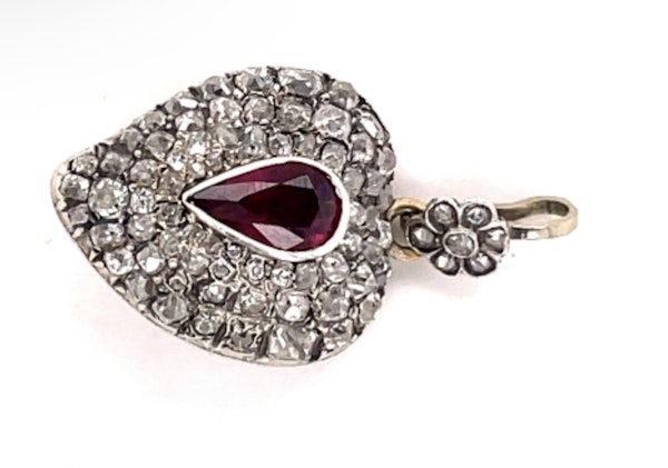 Beautiful French ‘Witch's Heart ‘ Pendant, ca. 1840 - image 2