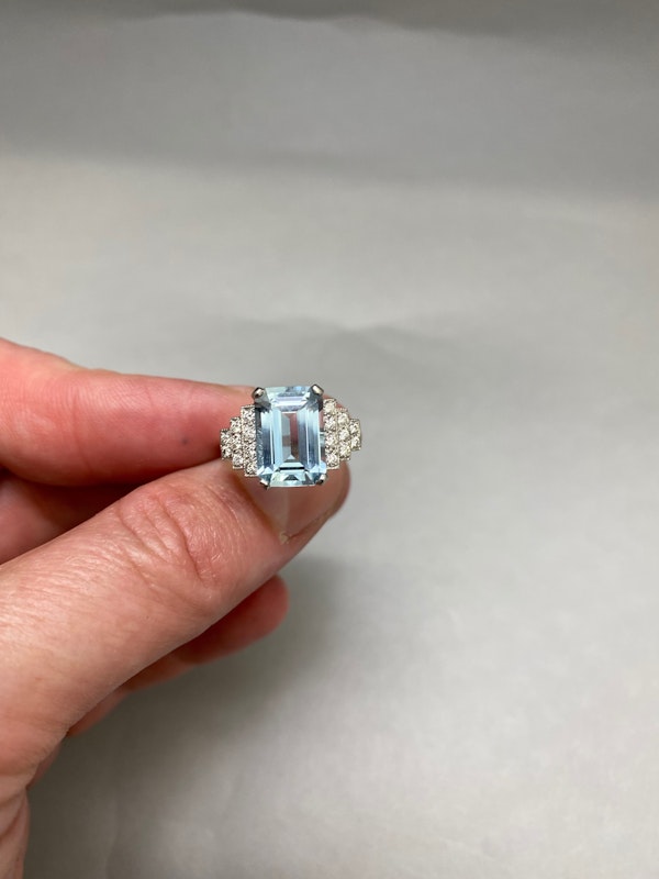 Aquamarine Diamond Ring in Platinum date circa 1960, SHAPIRO & Co since1979 - image 2