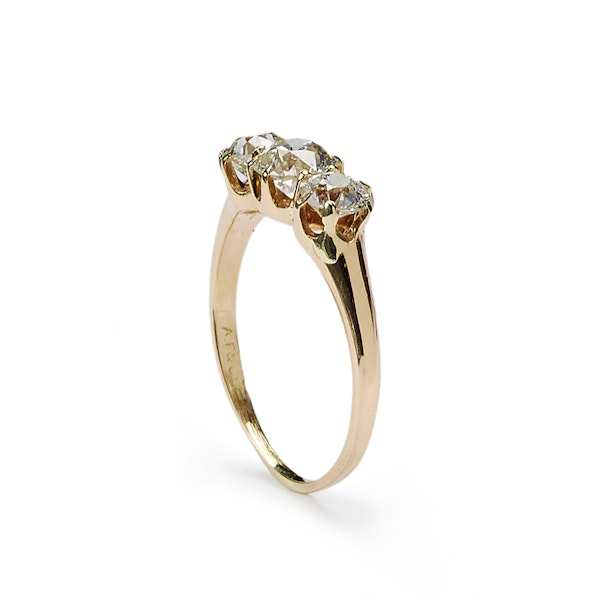 Three-Stone Diamond And Gold Ring 1.69 Carat, Circa 1920 - image 5