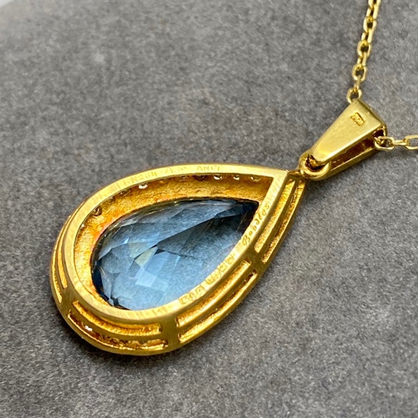Blue Topaz Diamond Pendant in 18ct Gold by Boodles dated London 1986, SHAPIRO & Co since1979 - image 3