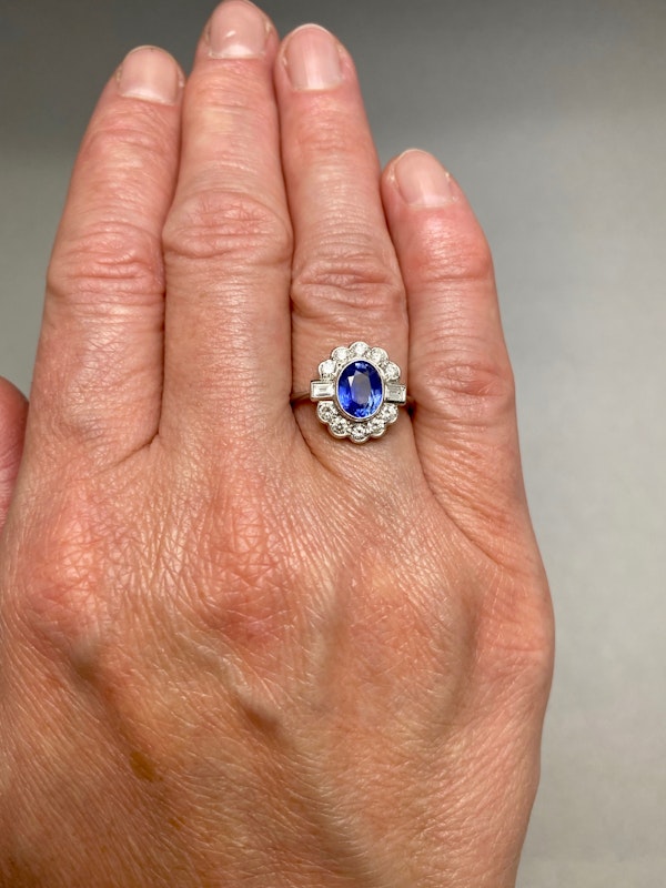 Sapphire Diamond Ring in 18ct White Gold date circa 1960, SHAPIRO & Co since1979 - image 7