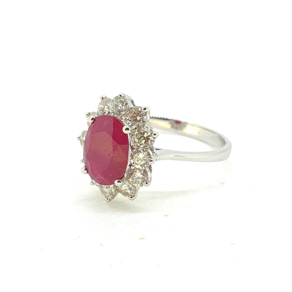 Oval Ruby and Diamond ring 18 carat white gold - image 4