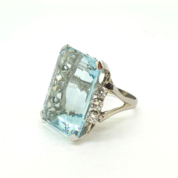 Aquamarine and Diamond Ring AQ44.21CTS - image 4