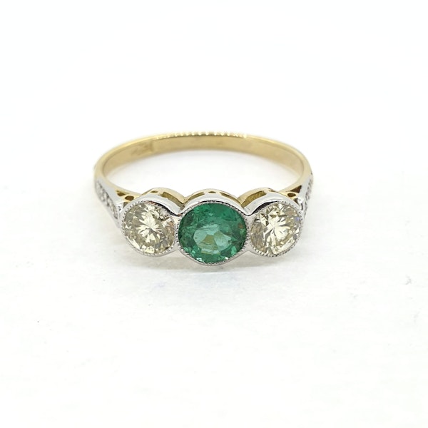 Emerald And Diamond Three Stone Em0.55Cts D0.70Cts - image 3