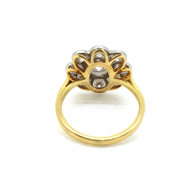 Daisy Diamond cluster ring est.3.0Cts - image 1