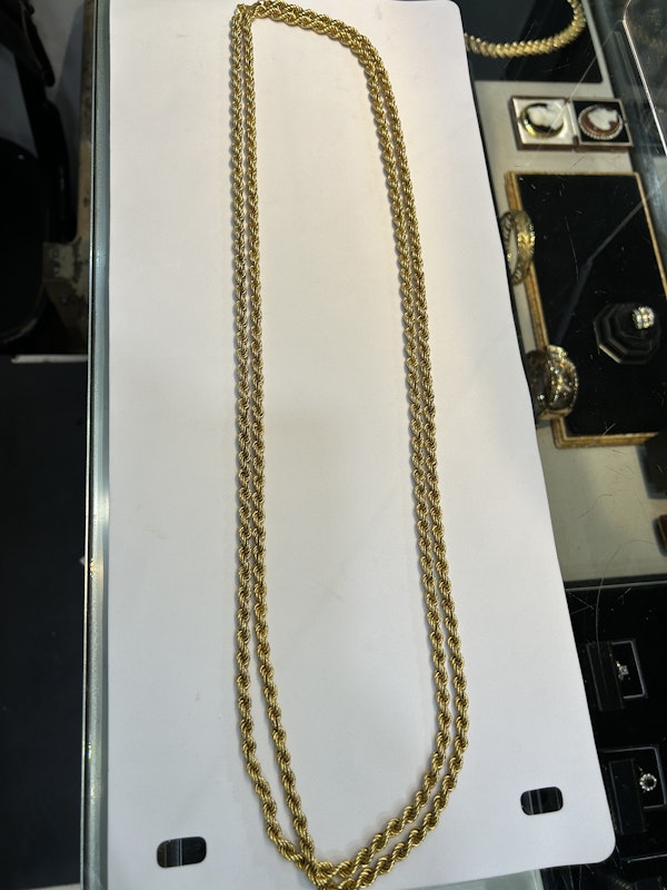 1960,s 18ct long gold chain - image 2