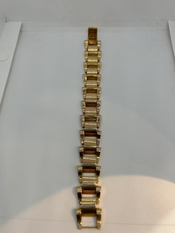 1940,s Tank 18ct gold bracelet at Deco & Vintage - image 2