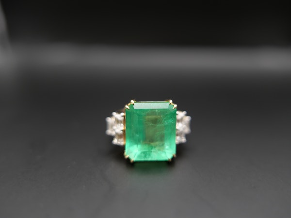 8crt Colombian Emerald Ring - image 3
