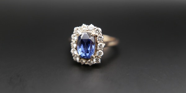 Vintage Blue Sapphire diamond ring - image 2