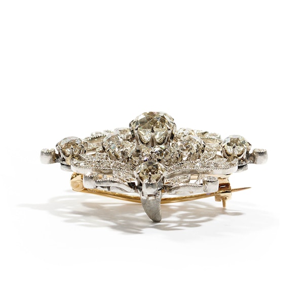 Belle Époque Diamond and Platinum Brooch, Circa 1910 - image 2